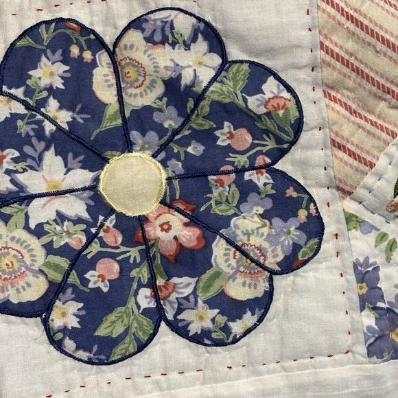 Vintage American Folk Art Quilt Scalloped Triangle Trim Reversible Full 82x63 - Picture 10 of 11